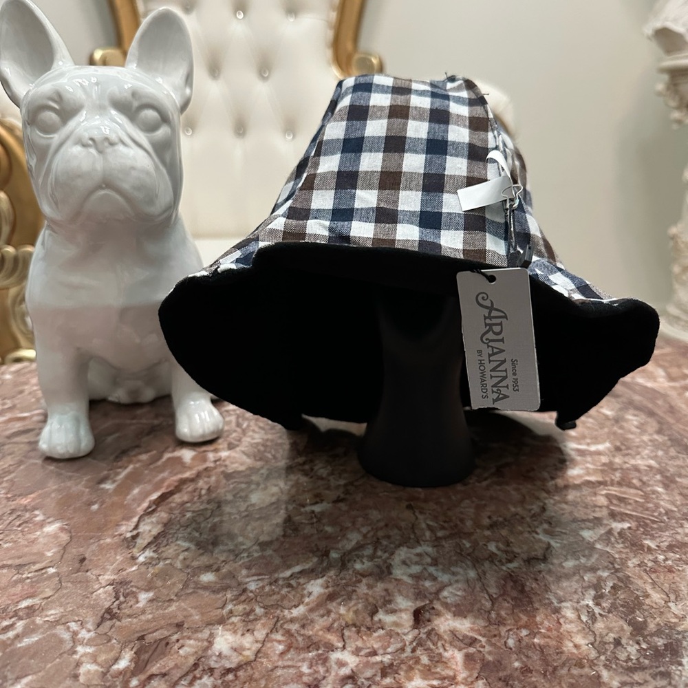 2 way Bucket Hat -NWT